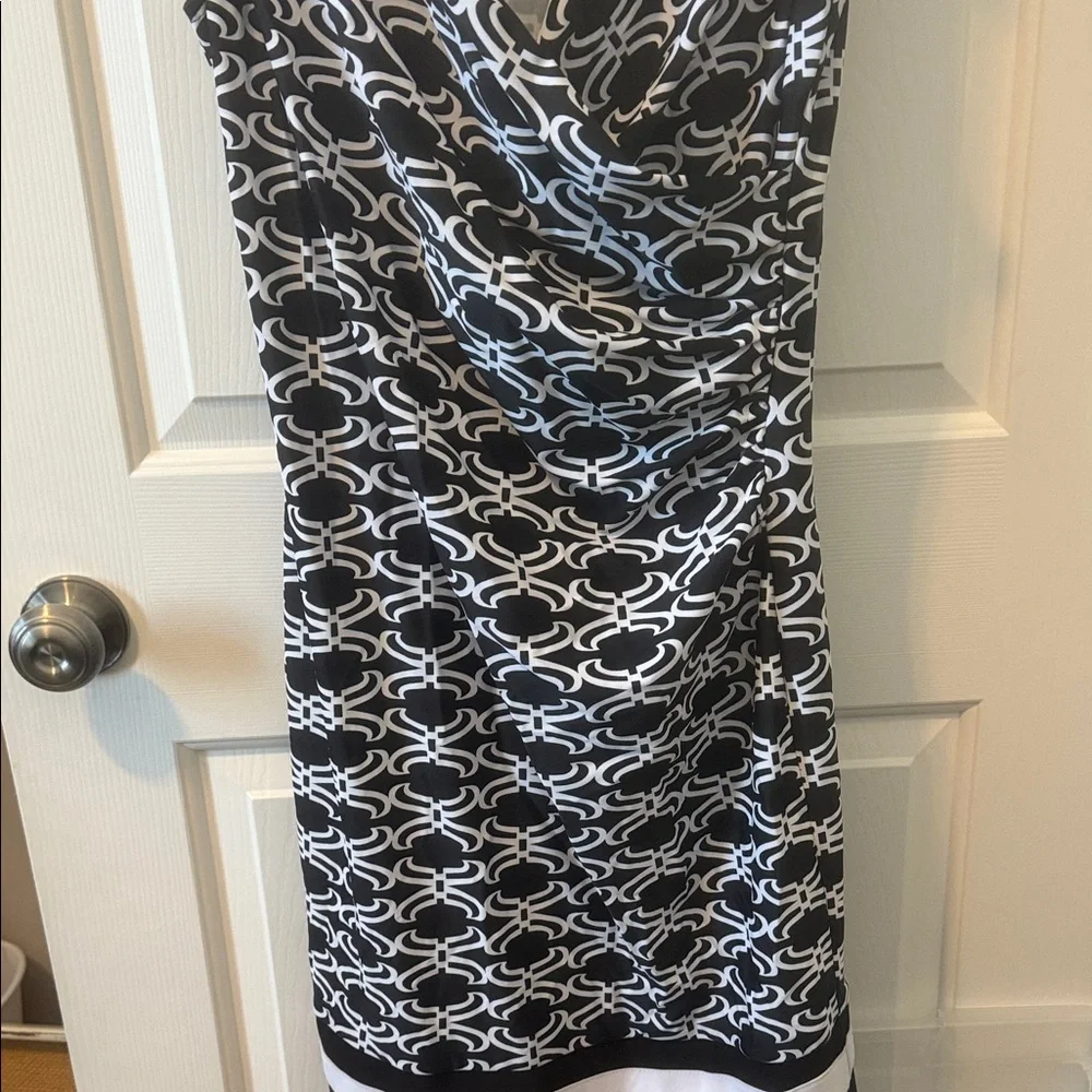Joseph Ribkoff Black and White Chain Print Midi Dress sz8 - Picture 4 of 6